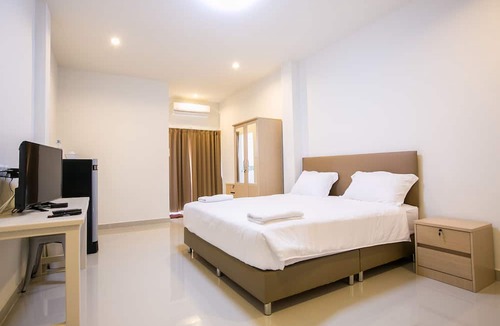 Phetchaburi Hotel | J-House Phetchaburi