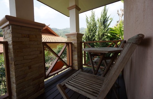 Pong Yaeng Hotel | Phuoobfa Resort