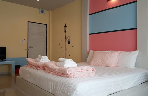 Amphawa Hotel | Juntima Place at Amphawa