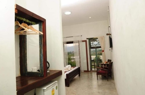 Hot House | Phu-Anna Eco House