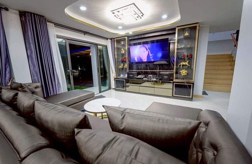Khao Khan Song Villa | BanIngKhao Pool Villa Sriracha