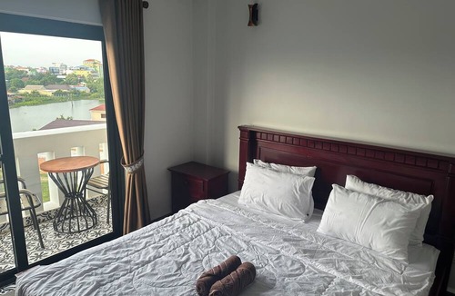 Kampot Hotel | Ranisa