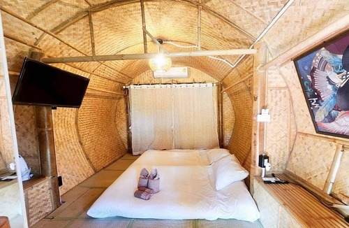 Kanchanaburi Hotel | Merlin Hut & Farm