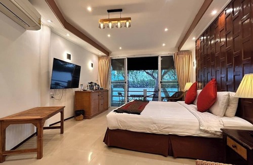 Khlong Khuean House | No8 Double Suite, Rainbow Arokaya Welness Resort