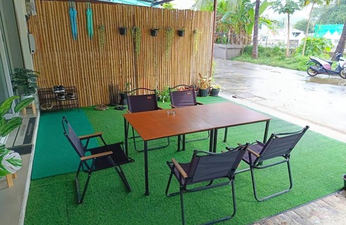 Khuekkhak Hostel | Theppahrak Hostel Khaolak