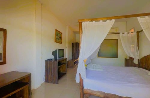 Thani Hotel | OYO 75597 The Tewsone Resort