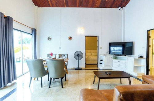 South Pattaya Villa | Jomtien 5BR Beach Pool Villa JB5