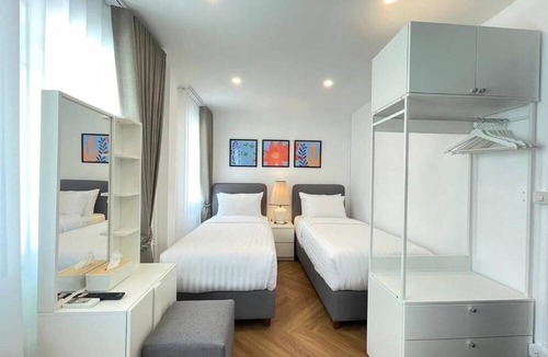Old City Hotel | Sleep Walker Poshtel