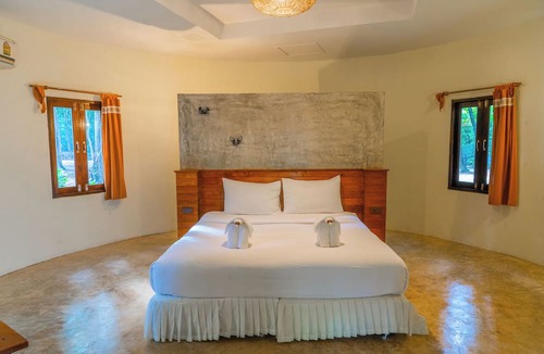 Khong Koi Beach Hotel | The Tropical Beach Resort
