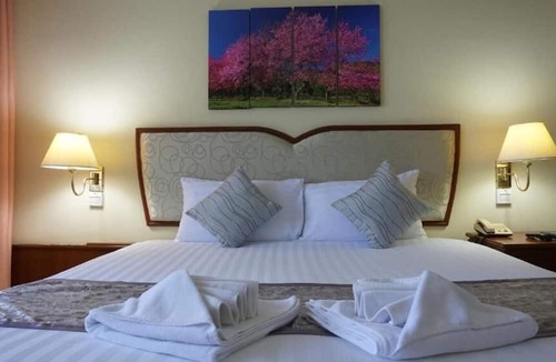 Na Ta Luang Hotel | Wattana Park Hotel
