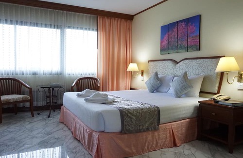 Na Ta Luang Hotel | Wattana Park Hotel