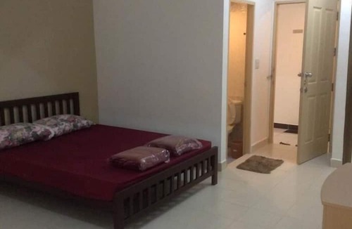 Bang Phut Hotel | Baan Romdee