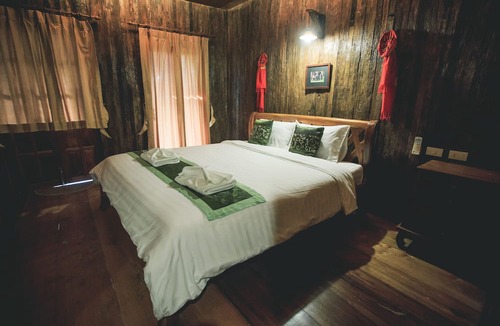 Chakphong Hotel | Baan Baitan Resort