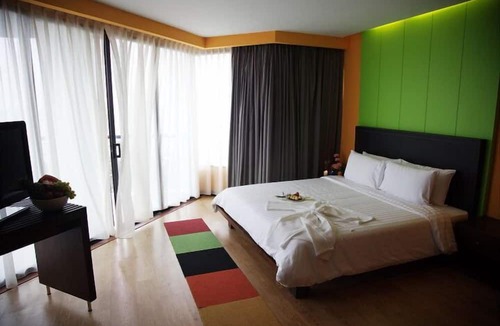 Ban Bang Saen Hotel | The Sez Hotel