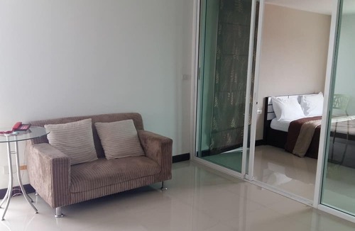 Ban Bang Saen Hotel | Say Hi Residences