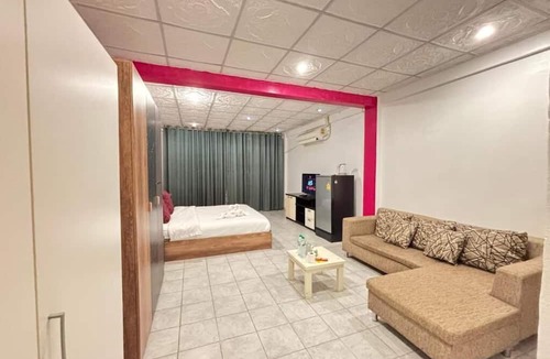 Nong Prue Hotel | Pattaya Charm