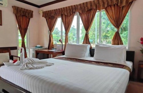 Samut Songkhram Resort | Dhammachart Riverview
