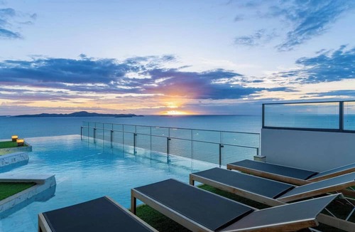 Pratumnak Hill Condo | Luxury Sea View - High Floor