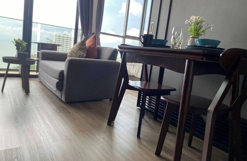 Pratumnak Hill Condo | Sea View Luxury -best In Pattaya