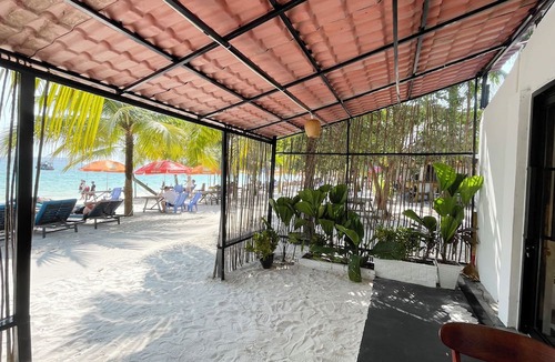 Koh Rong Bed & Breakfast | Koh Rong Beach Hostel and Bungalow