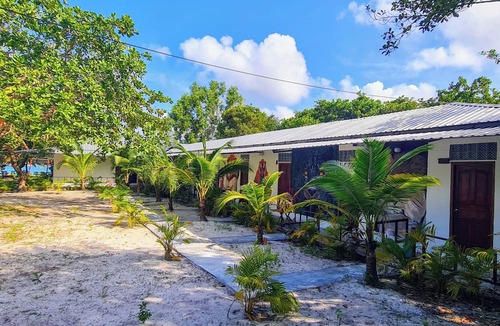 Koh Rong Bed & Breakfast | Koh Rong Beach Hostel and Bungalow