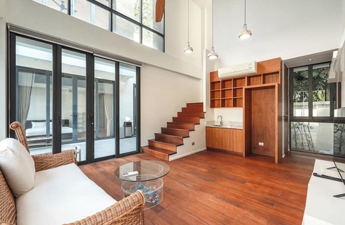 Kathu Hotel | Luxury9BRVillaGolfViewTennisCourt V158