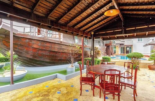 Central Pattaya Villa | Luxury Iconic Royal Boat Pool Villa North Pattaya