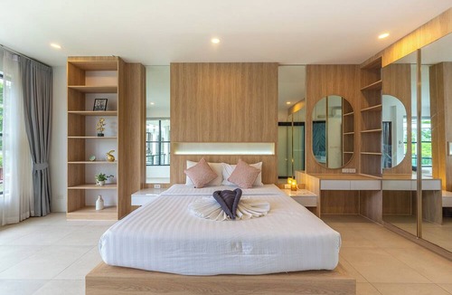 Si Sunthon Villa | One of Phukets Best Villas V212