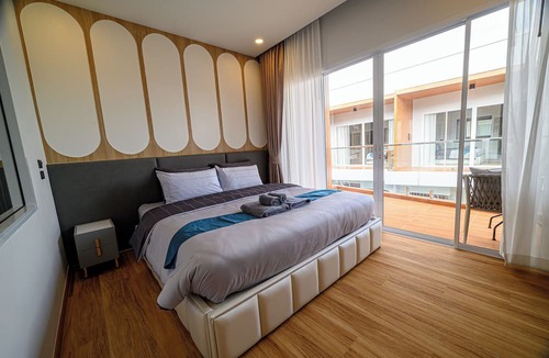 Koh Lan Hotel | Caviar Kohlarn