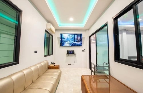Bang Sare Villa | Level Flow pool villa Pattaya