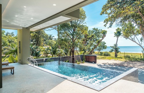 Kram House | Merbrisa Rayong 4BR - Ao khai beachfront