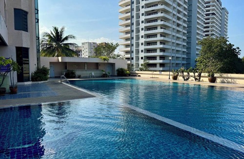Jomtien Apartment | Kieng Talay Studio by PSR