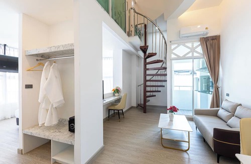 Samsen Nok Hotel | Airbus Hotel At Phawana Station