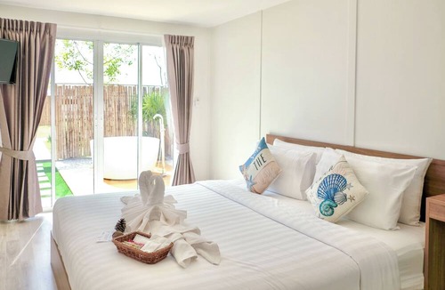 Khlong Yai Hotel | Charome Resort