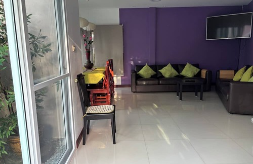 Na Kluea Villa | khun mai villa