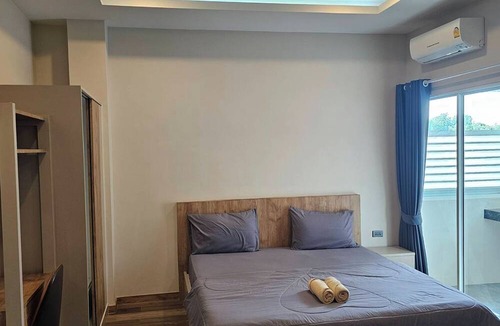 Phra Samut Chedi Hotel | Sky And Star Loft