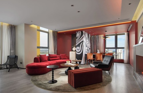 Chamkar Mon Hotel | HUA CLUB SPACE BELONG TO TIME