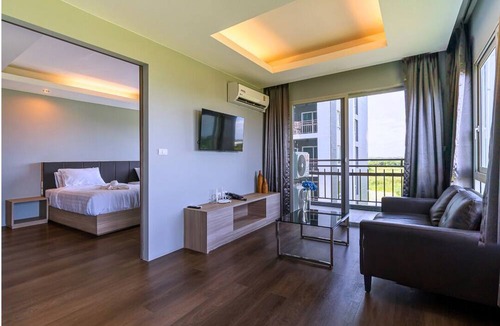 Bang Sao Thong Hotel | Tisha Hotel