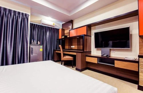 Bang Sao Thong Hotel | Grand Parazo Hotel Suvarnbhumi Airport