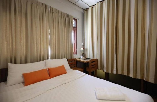Don Muang Hostel | Banana Hostel Donmuang