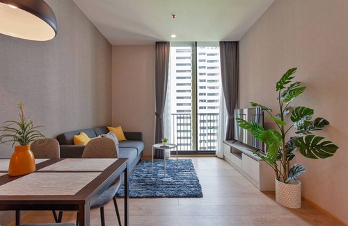 Nana Condo | Modern 2 bedroom apartment in luxury condo in Asok neighbourhood