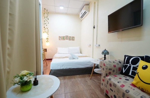 Chom Phon Hostel | EZ Sleep at Ratchada 19