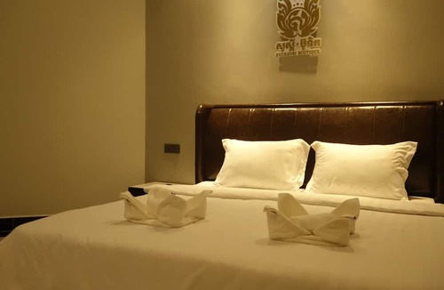 Kampot Hotel | SoursdeiSawadeeBoutique