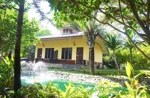 Suan Phueng Hotel | Varintorn Resort
