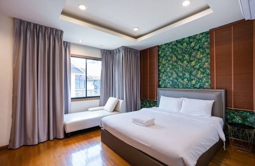 Central Pattaya Villa | Natcha Pool Villa by Warin