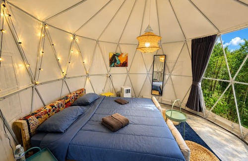 Bai Lan Hotel | Vanara Bungalows