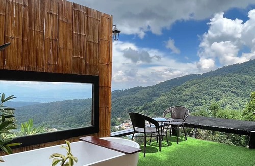 Mae Rim Resort | CR farm stay