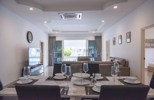 Nong Prue Villa | 6 Bedroom Tropical Pool Villa - V6