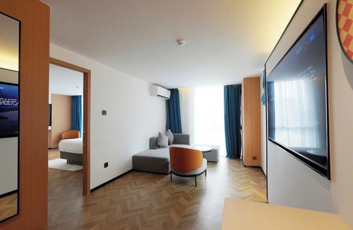 Ratchadaphisek Hotel | L-Seven Hotel