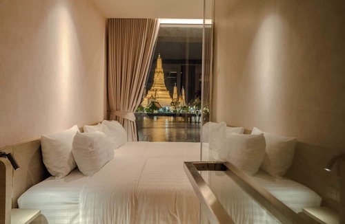 Phra Borom Maha Ratchawang Hotel | Inn A Day